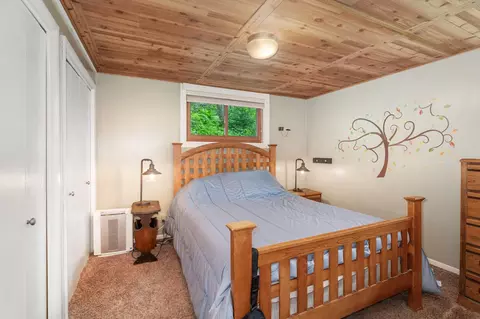 Bedroom - 6618 Sumac Dr, Duluth, MN 55803 photo 5 of 6