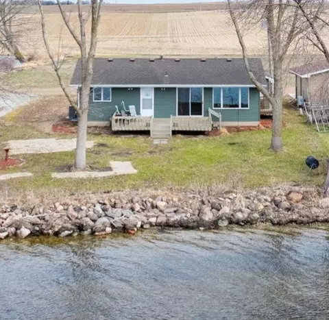 17009 Dickenson Ln, Waterville, MN 56096