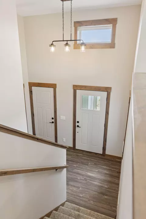 Entry Way - 521 Summit Cir, Baldwin, WI 54002 photo 3 of 3