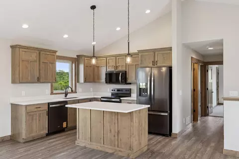 Kitchen - 521 Summit Cir, Baldwin, WI 54002 photo 1 of 5