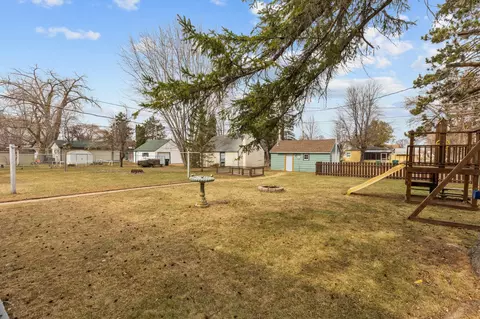 Exterior - 1721 Pine St, Brainerd, MN 56401 photo 3 of 9