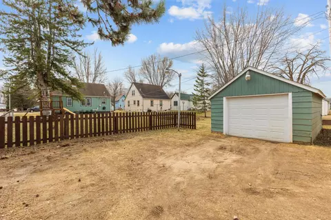 Exterior - 1721 Pine St, Brainerd, MN 56401 photo 6 of 9