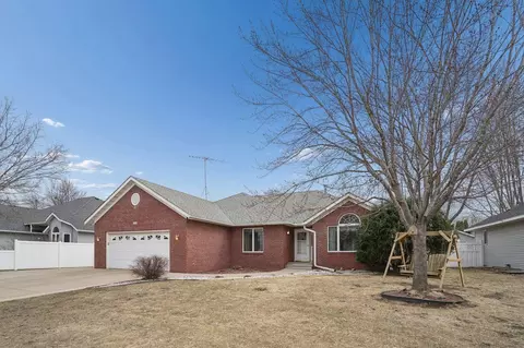 2210 Viking Dr, Saint Cloud, MN 56301