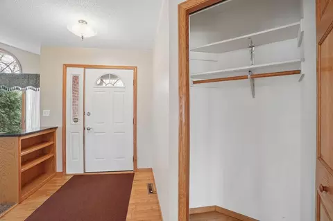 Entry Way - 2210 Viking Dr, Saint Cloud, MN 56301 photo 2 of 2
