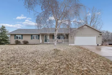 1528 Shore Haven Ct, Menomonie, WI 54751