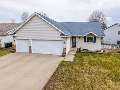 1154 Peregrine Dr SE, Rochester, MN 55904