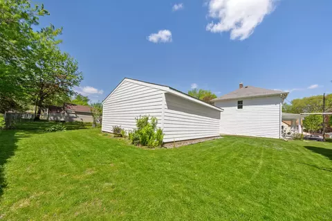Exterior - 807 2nd St SW, Faribault, MN 55021 photo 5 of 5