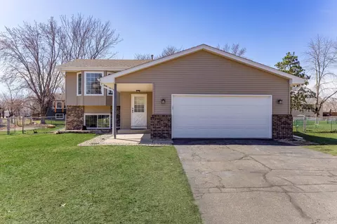 11874 Jonquil St NW, Coon Rapids, MN 55433