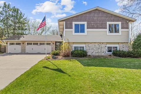 7745 Jeffery Ave S, Cottage Grove, MN 55016