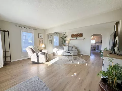 Living - 513 Larson Ave, Ashby, MN 56309 photo 2 of 3