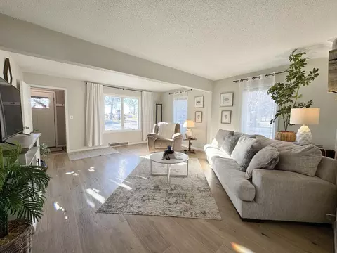Living - 513 Larson Ave, Ashby, MN 56309 photo 3 of 3