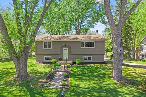 6605 Chesshire Ln N, Maple Grove, MN 55311