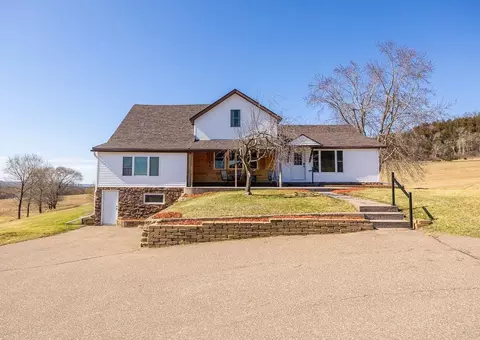 s2901 Semling Lane, Fountain City, WI 54629