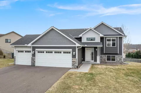 1429 18th Ave SE, Cambridge, MN 55008