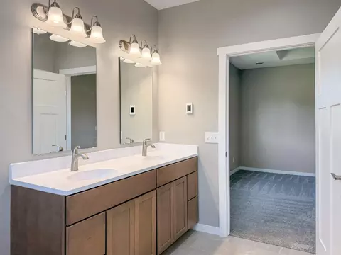 Bath - 503 Darlene Dr, Marshall, MN 56258 photo 2 of 7