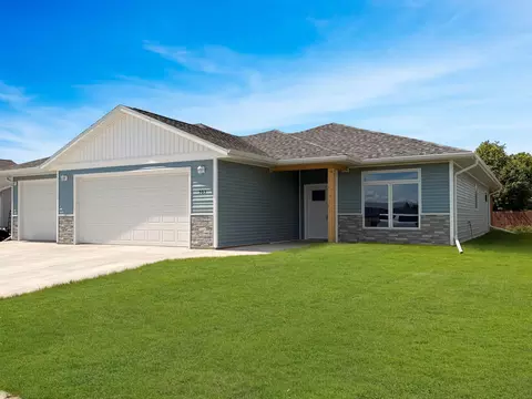 Exterior - 503 Darlene Dr, Marshall, MN 56258 photo 3 of 8