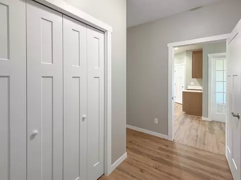 Entry Way - 503 Darlene Dr, Marshall, MN 56258 photo 3 of 4