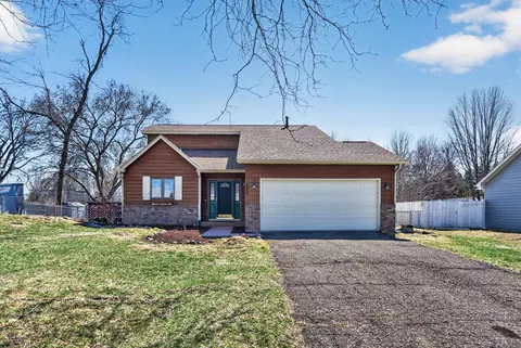 1940 Windjammer Dr, Woodbury, MN 55125