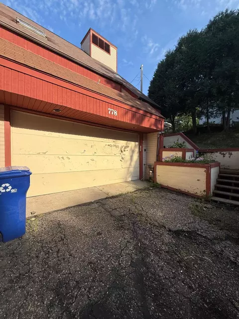 778 Hall Ave, Saint Paul, MN 55107
