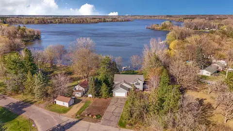 9900 W Lake Ct, Rice, MN 56367