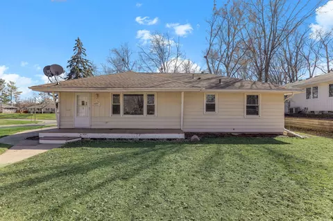2201 W 91 12 St, Bloomington, MN 55431