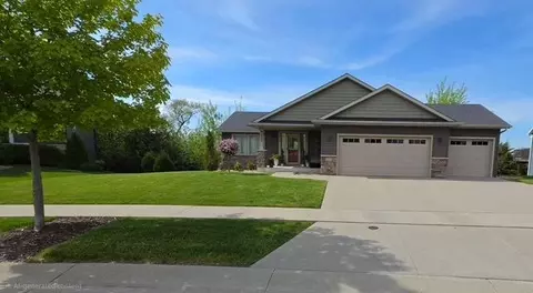 3993 Stone Point Dr NE, Rochester, MN 55906