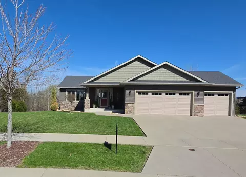3993 Stone Point Dr NE, Rochester, MN 55906