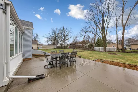 Exterior - 718 3rd St SW, Waseca, MN 56093 photo 6 of 12