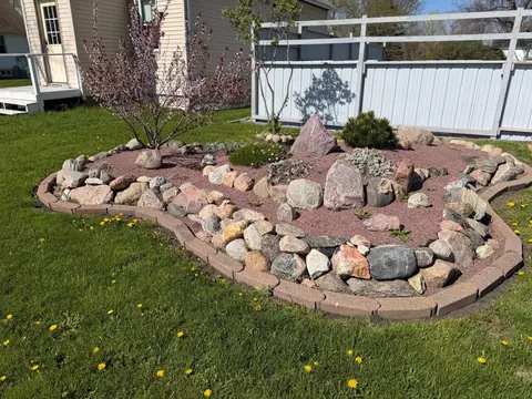Exterior - 736 Cedar Ave, Westbrook, MN 56183 photo 2 of 3
