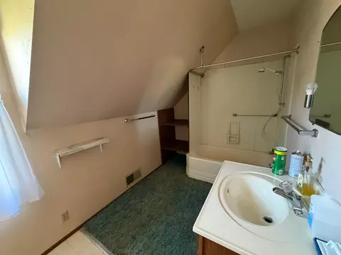 Bath - 736 Cedar Ave, Westbrook, MN 56183 photo 2 of 3