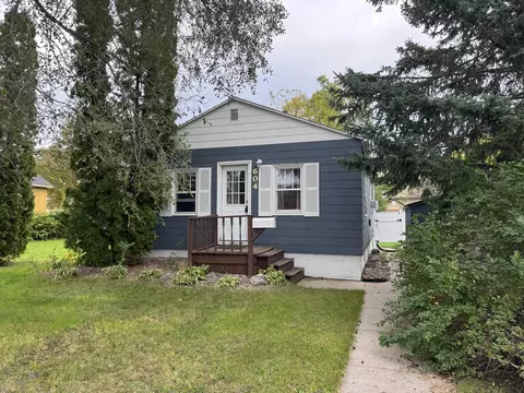 604 9th St N, Wahpeton, ND 58075