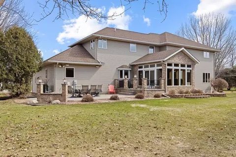 823 Cullen Cir, Marshall, MN 56258 photo 8