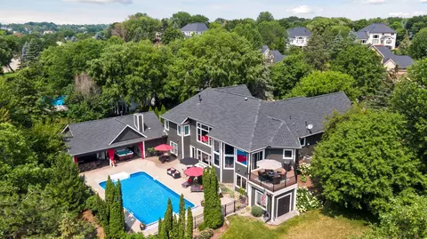 3832 Fairway Ter, Woodbury, MN 55125