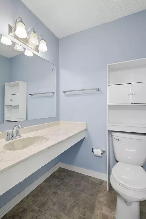 Bath - 1768 Meadowlark Ct #31768, Eagan, MN 55122 photo 1 of 3