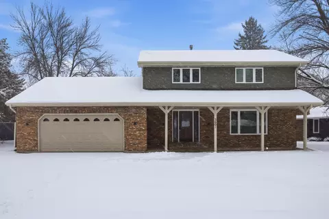 3601 Evergreen Rd N, Fargo, ND 58102