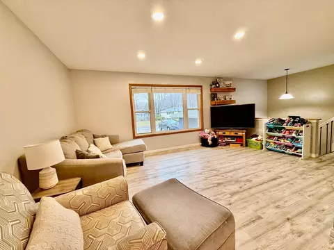Living - 243 Edgeview Dr, Rollingstone, MN 55969 photo 1 of 3