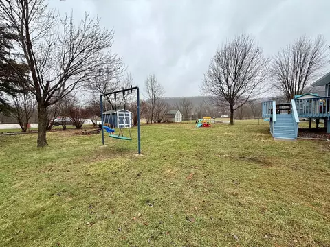 Exterior - 243 Edgeview Dr, Rollingstone, MN 55969 photo 2 of 2