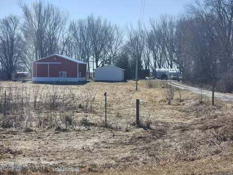 16305 680th St S, Dodge Center, MN 55927