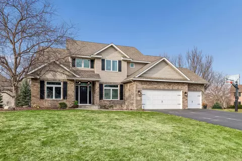 1944 Creek View Ct, Chanhassen, MN 55317