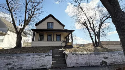 930 Albemarle St, Saint Paul, MN 55117