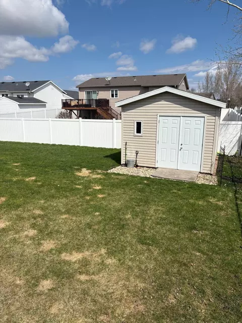 Exterior - 4357 46th Ave S, Fargo, ND 58104 photo 7 of 9