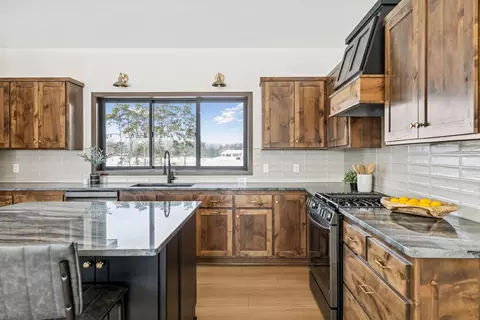 4582 Verde Valley Rd NW, Oak Grove, MN 55303