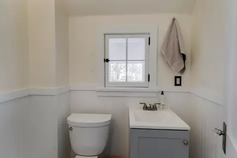 Bath - 302 Bluff Ave, Brainerd, MN 56401 photo 2 of 3