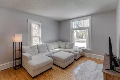 Living - 302 Bluff Ave, Brainerd, MN 56401 photo 2 of 3