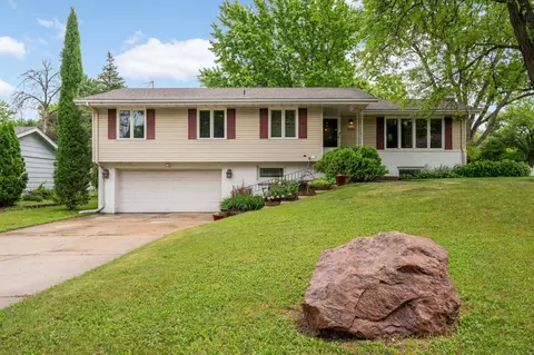 9717 Russell Ave S, Bloomington, MN 55431