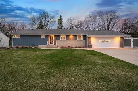 307 21st St NW, Austin, MN 55912