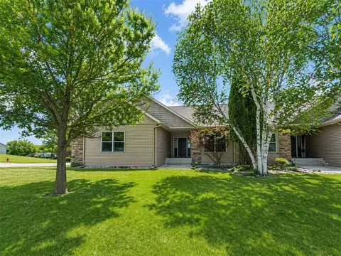 126 Acorn Ave NW, New London, MN 56273