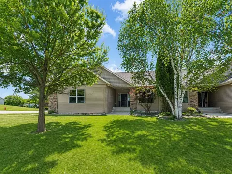 126 Acorn Ave NW, New London, MN 56273