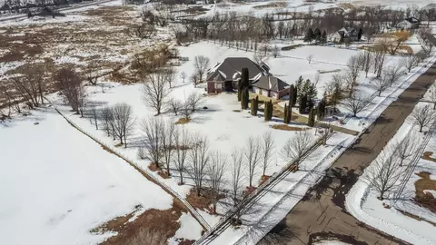 5241 Yvette St, Loretto, MN 55357