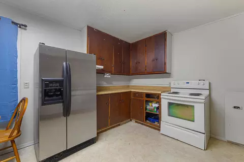 Kitchen - 1070 Willow St, Faribault, MN 55021 photo 2 of 3